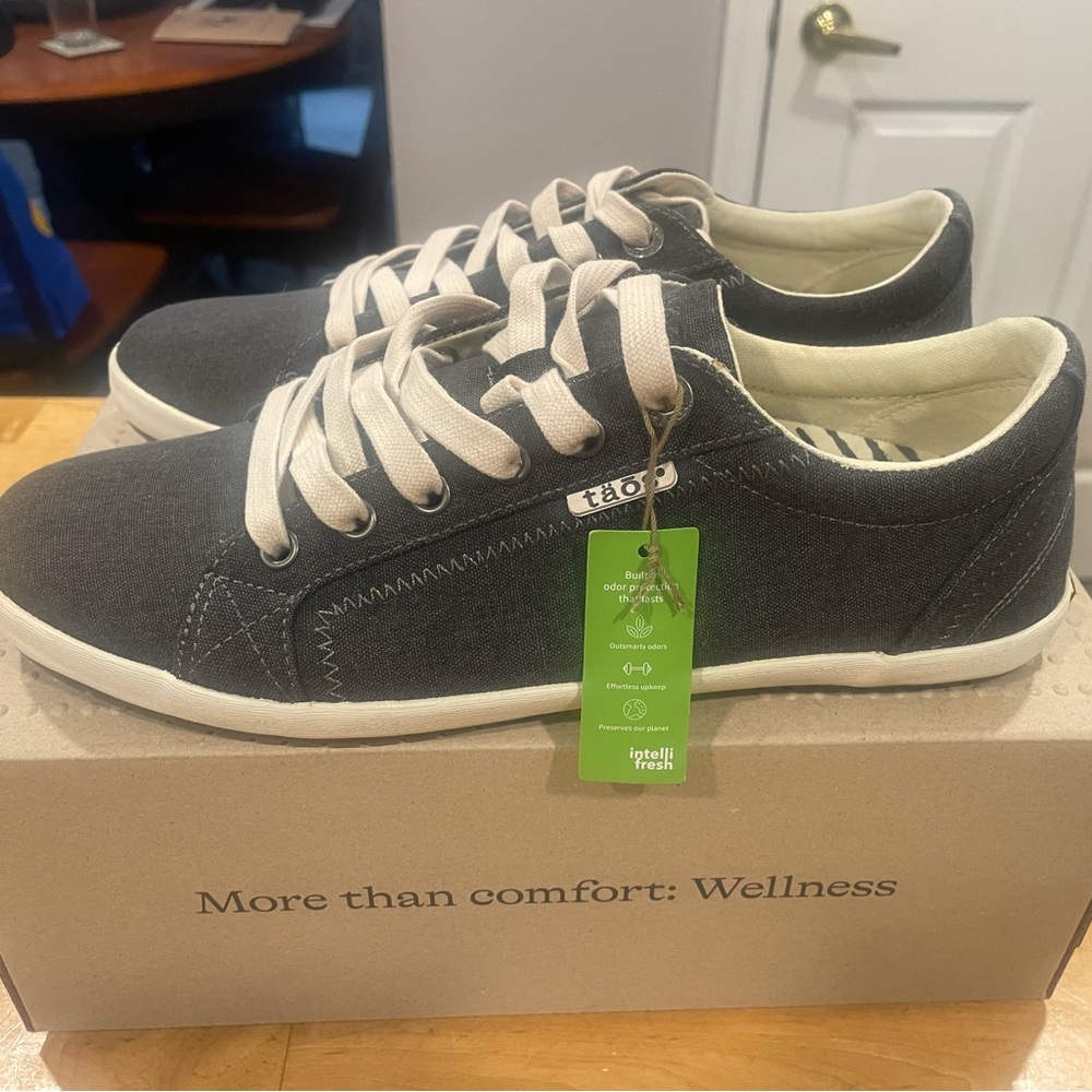 Taos Gray Canvas Sneakers